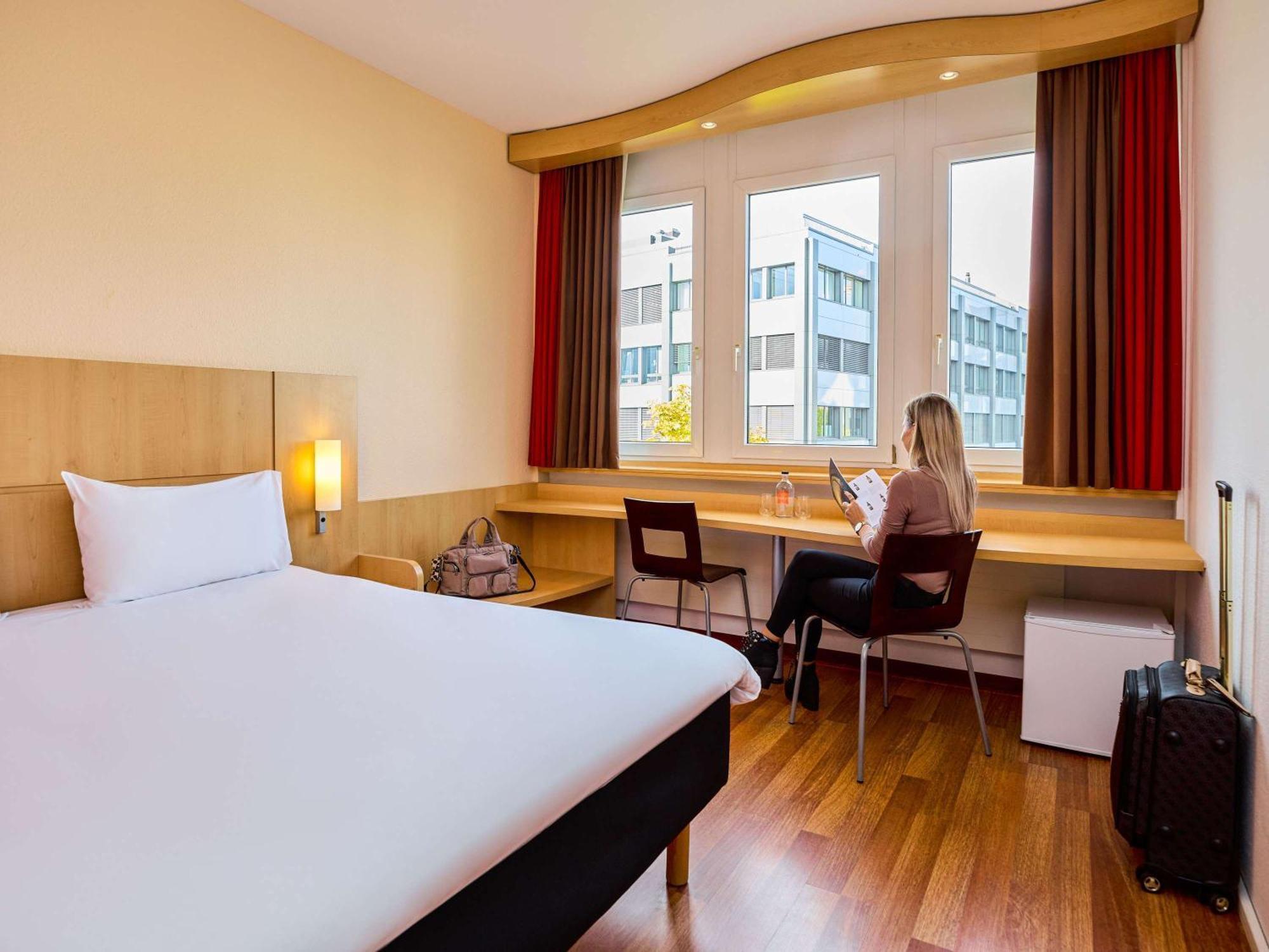 Hotel Ibis Luzern Kriens Extérieur photo